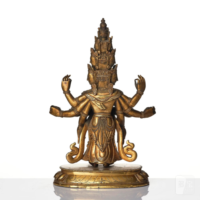 A Tibeto-Chinese gilt bronze figure of Avalokiteshvara Ekasdashamukra, - 图4